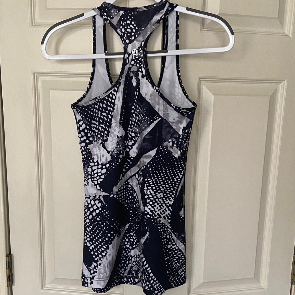 Lululemon Racerback Tank Small - Picture 3 of 8